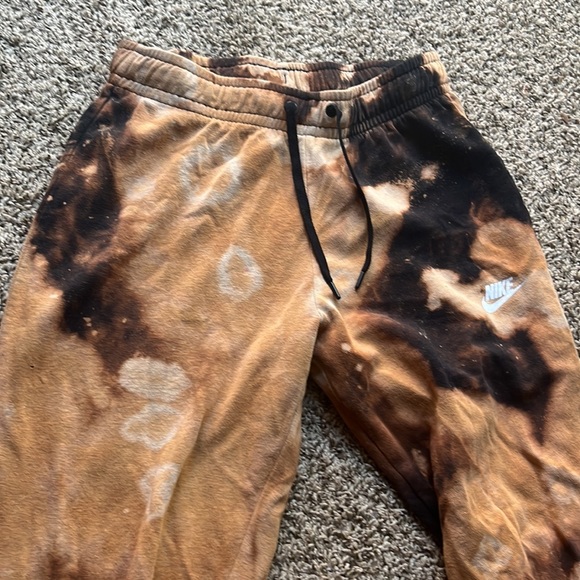 17. NIKE JOGGERS Acid Wash - Picture 2 of 4